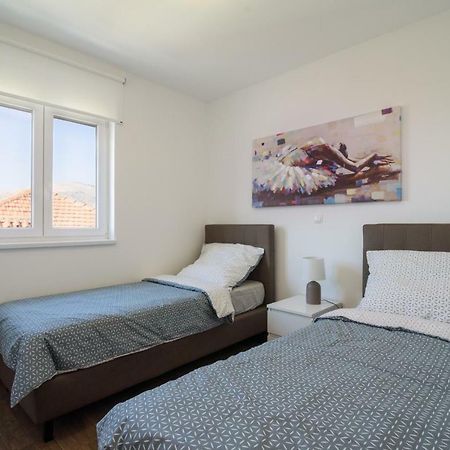 Luxury Apartman Ivana Trogir Exterior foto