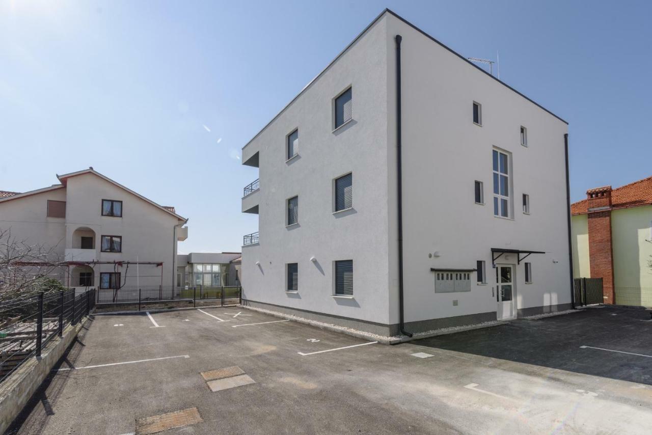 Luxury Apartman Ivana Trogir Exterior foto