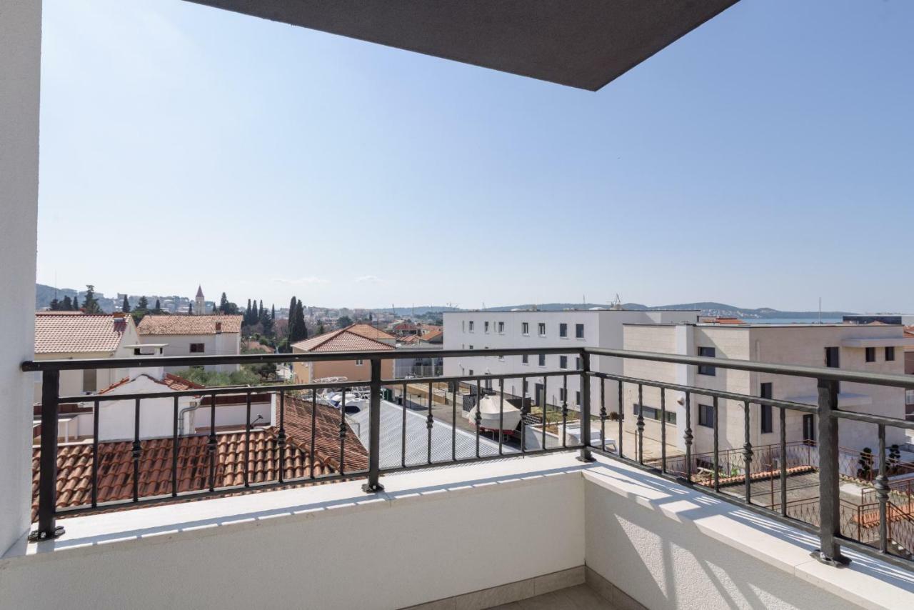 Luxury Apartman Ivana Trogir Exterior foto