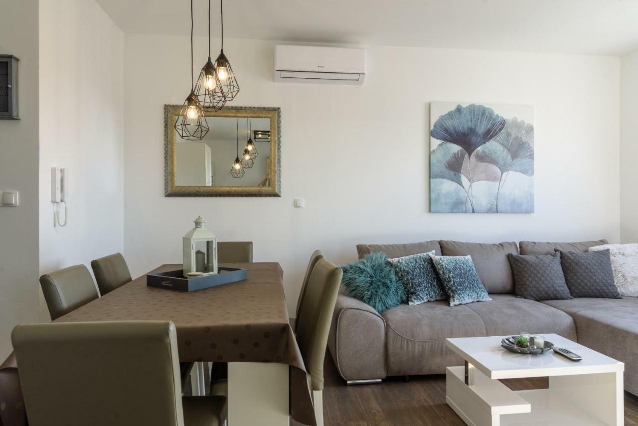 Luxury Apartman Ivana Trogir Exterior foto