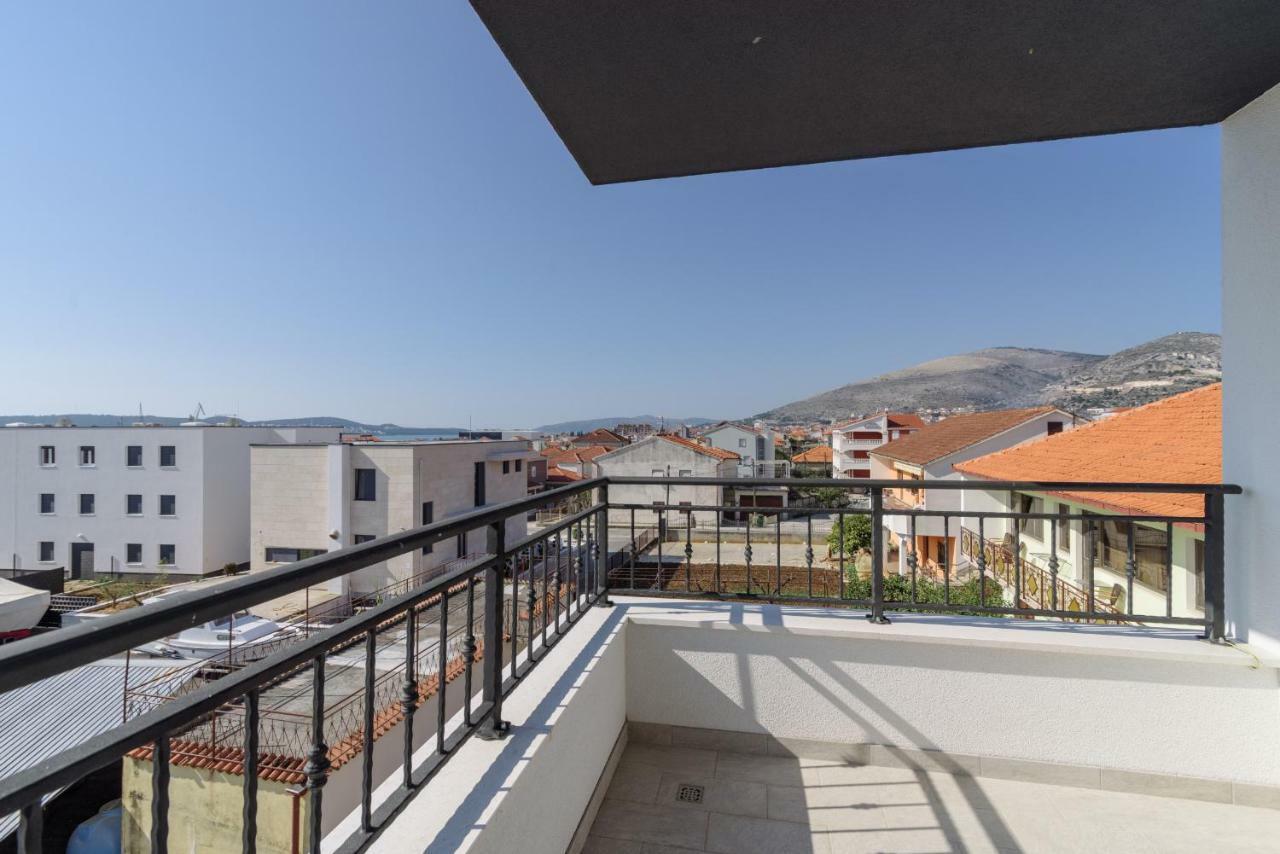Luxury Apartman Ivana Trogir Exterior foto