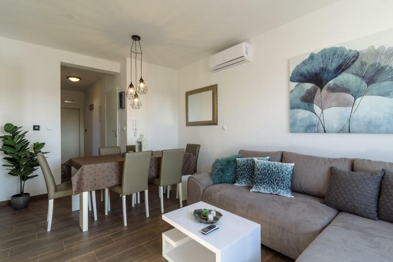 Luxury Apartman Ivana Trogir Exterior foto
