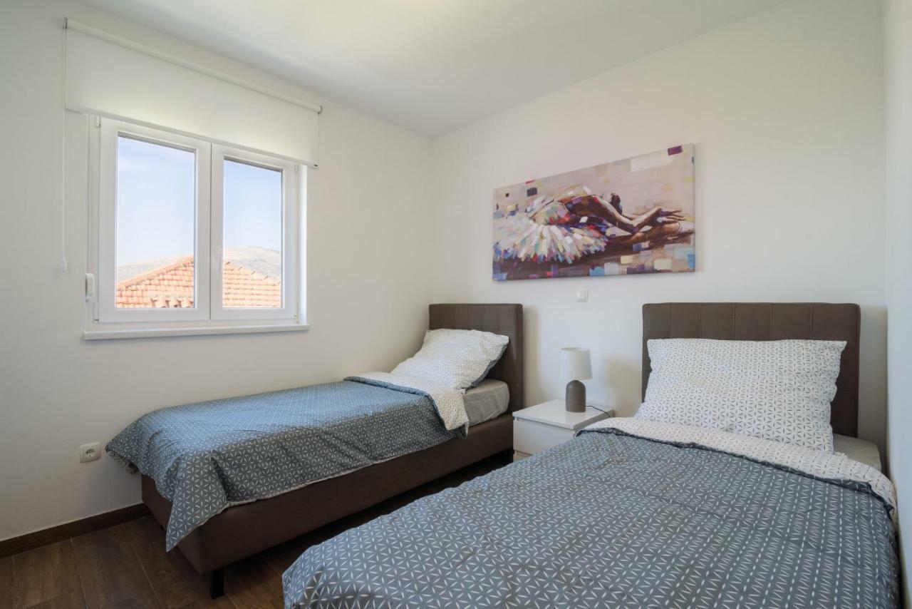 Luxury Apartman Ivana Trogir Exterior foto